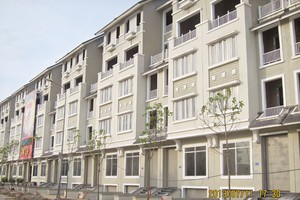 Doanh nghiệp địa ốc và nỗi đau "chạy làng"